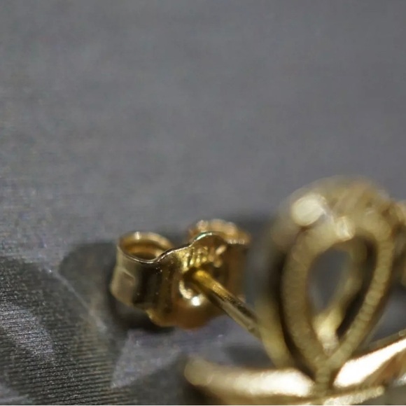 10K Solid Yellow Gold 0.75" Diamond Cut Egyptian Ankh Cross Stud Earrings - Picture 3 of 6